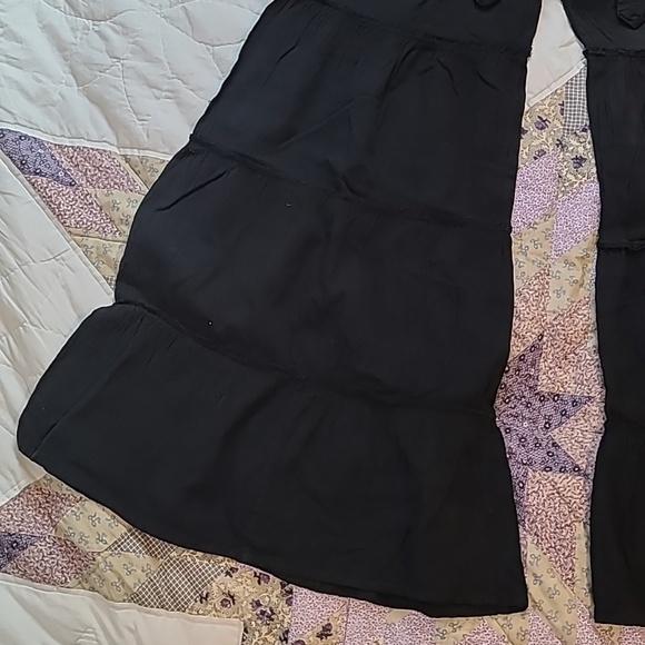 Black Wide-Leg Tiered Pants with Drawstring - Picture 3 of 6